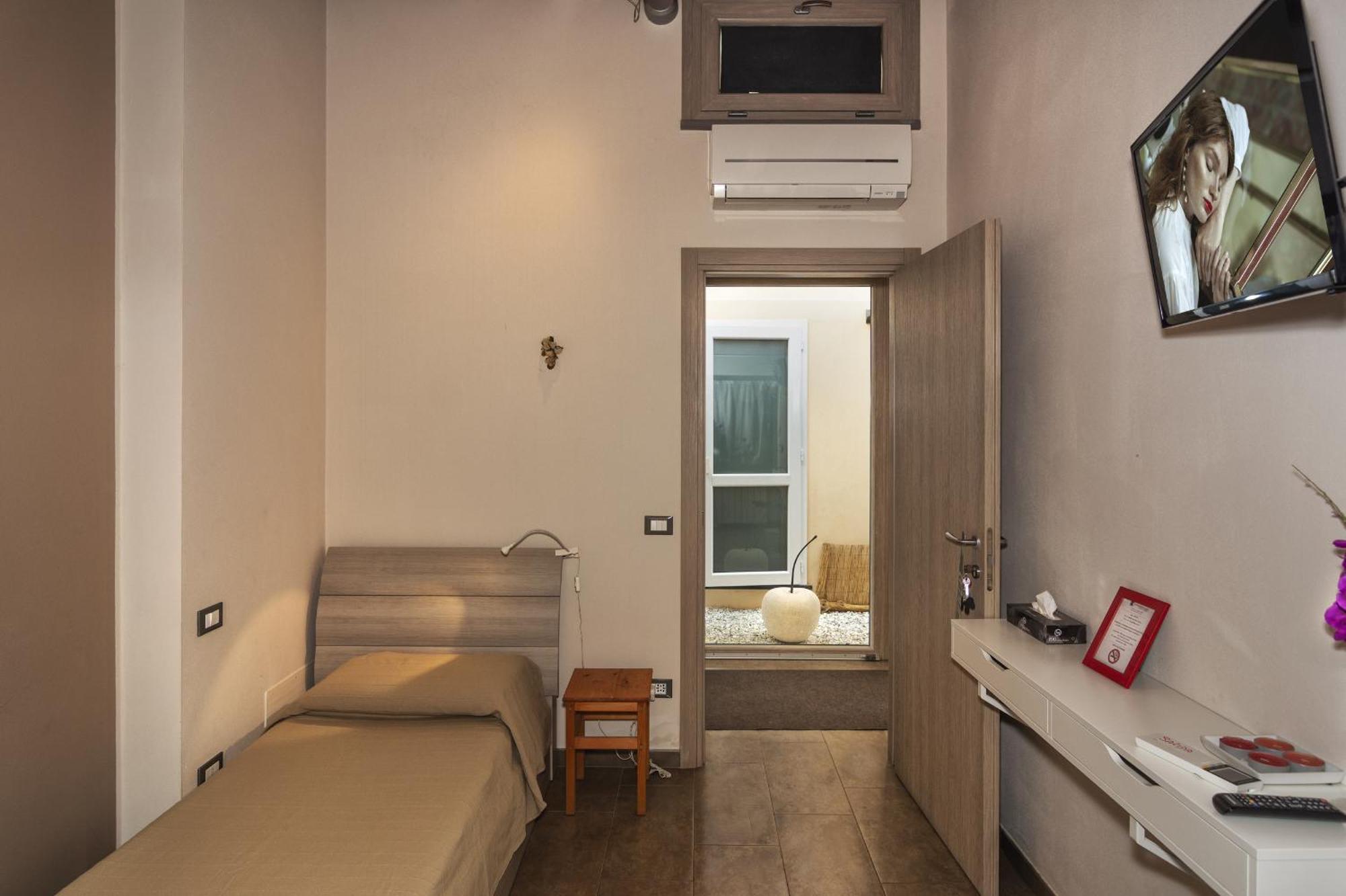 Camera Singola con Bagno Privato