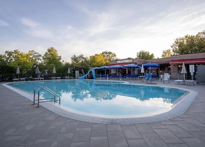 Hotel vicino al College: Camping Village Torre Pendente